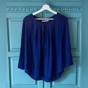 Gorgeous Women's Blouse By Daniel Rainn
